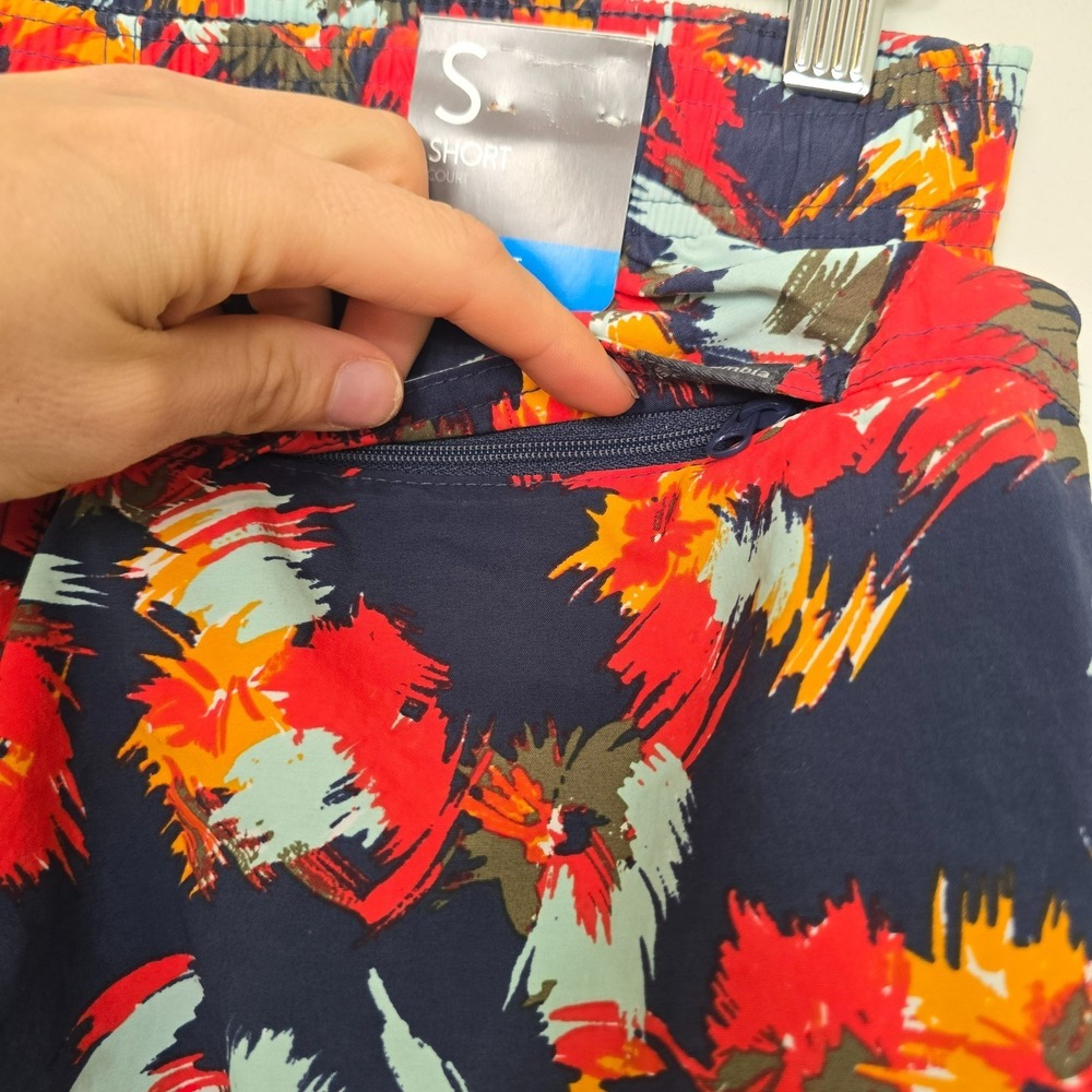 NWT Columbia Women Walnut River Nocturnal Typhoon Blooms Shorts S Lightweight - Picture 7 of 11